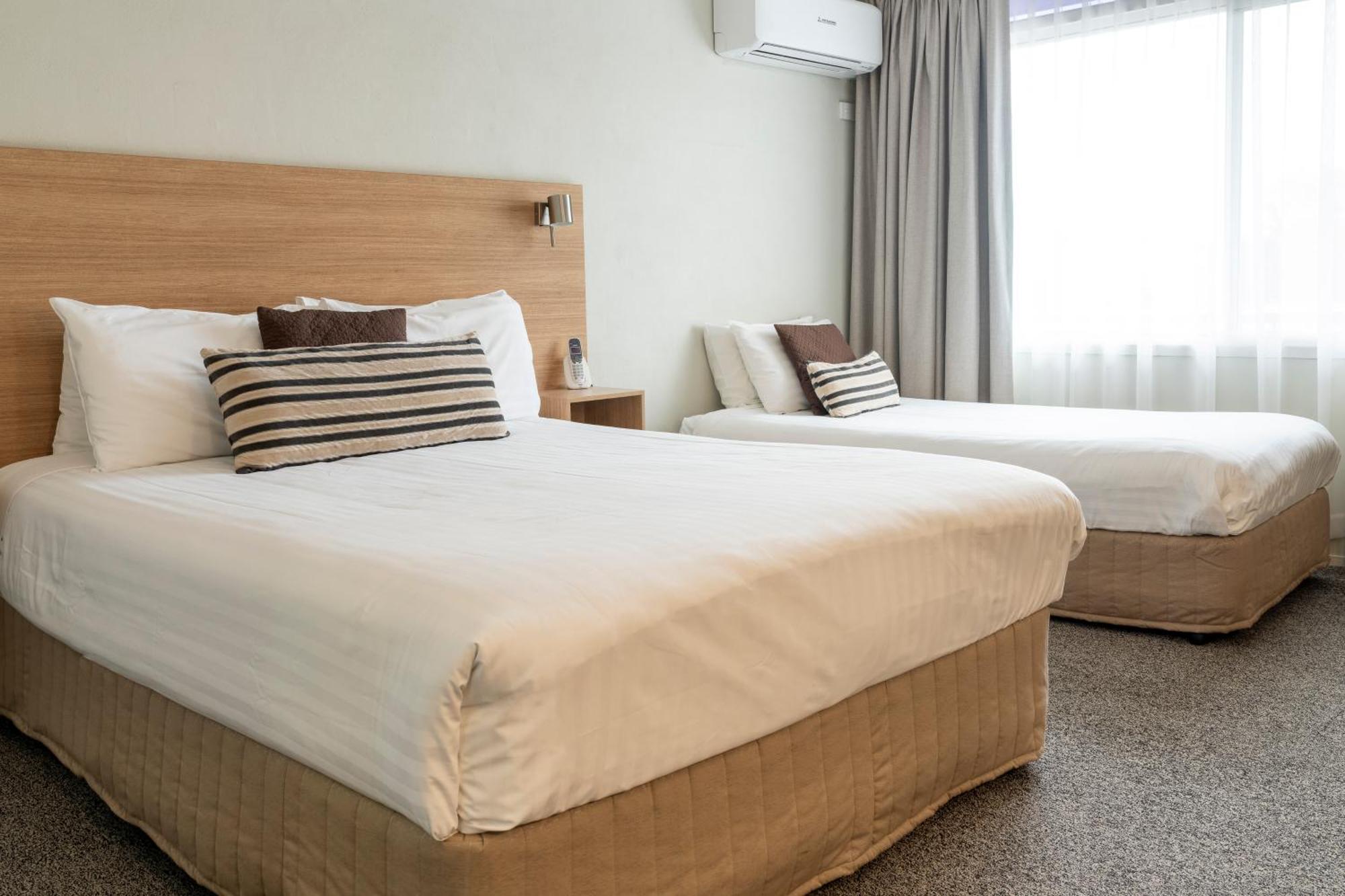 Posthouse Motor Lodge โกลเบิร์น ภายนอก รูปภาพ
