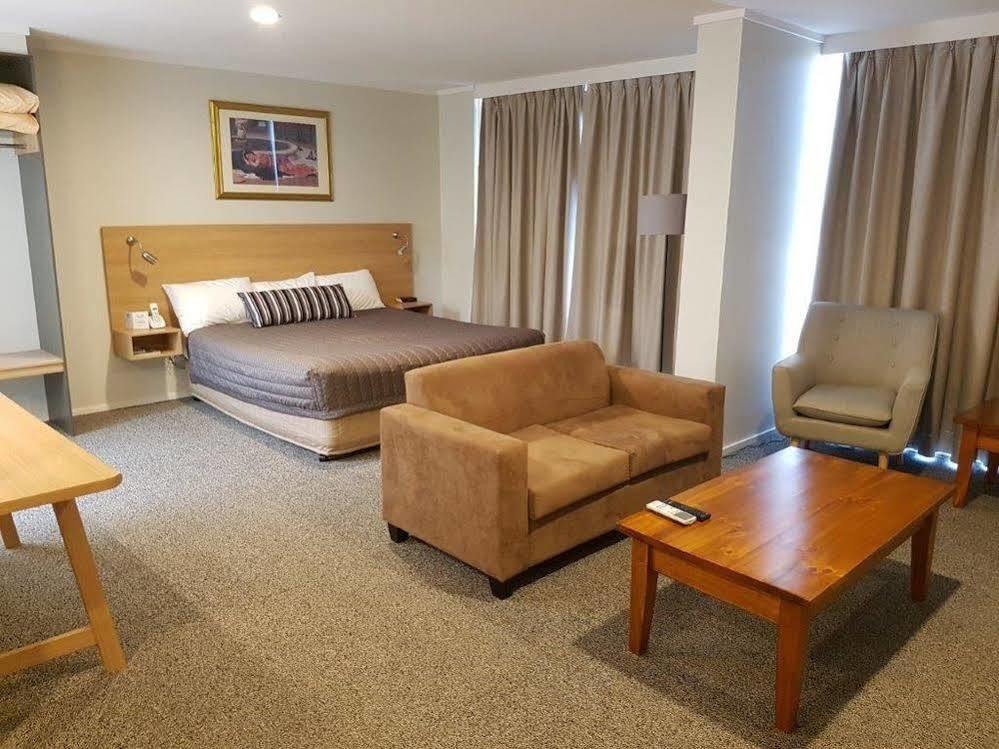 Posthouse Motor Lodge โกลเบิร์น ภายนอก รูปภาพ