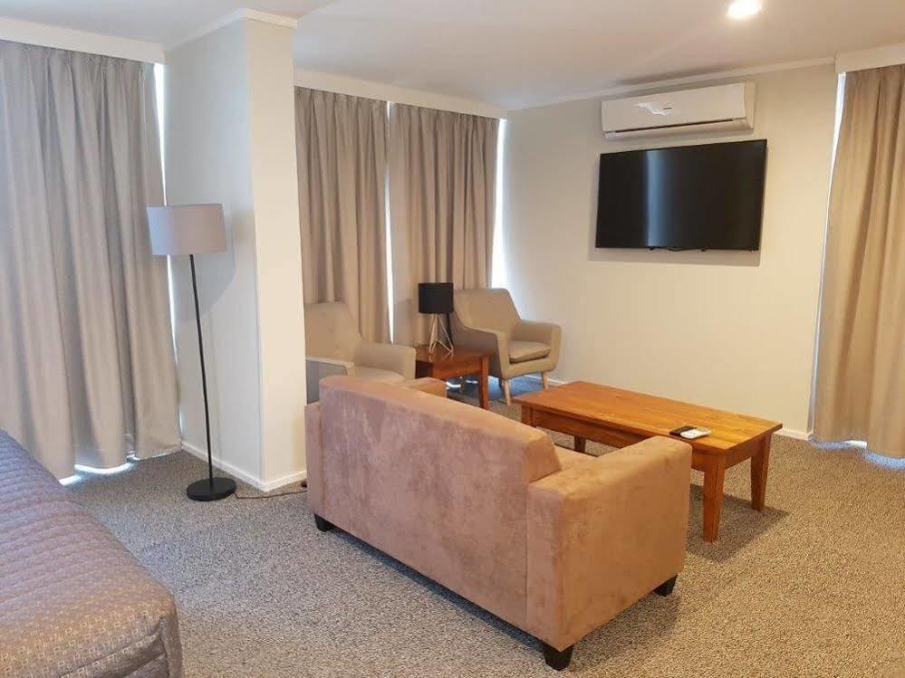 Posthouse Motor Lodge โกลเบิร์น ภายนอก รูปภาพ